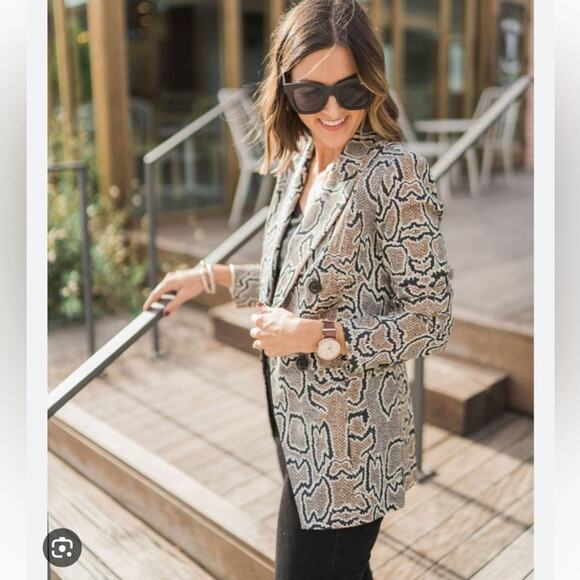 Cabi Double Breasted Python Blazer Size 6 - Picture 3 of 15